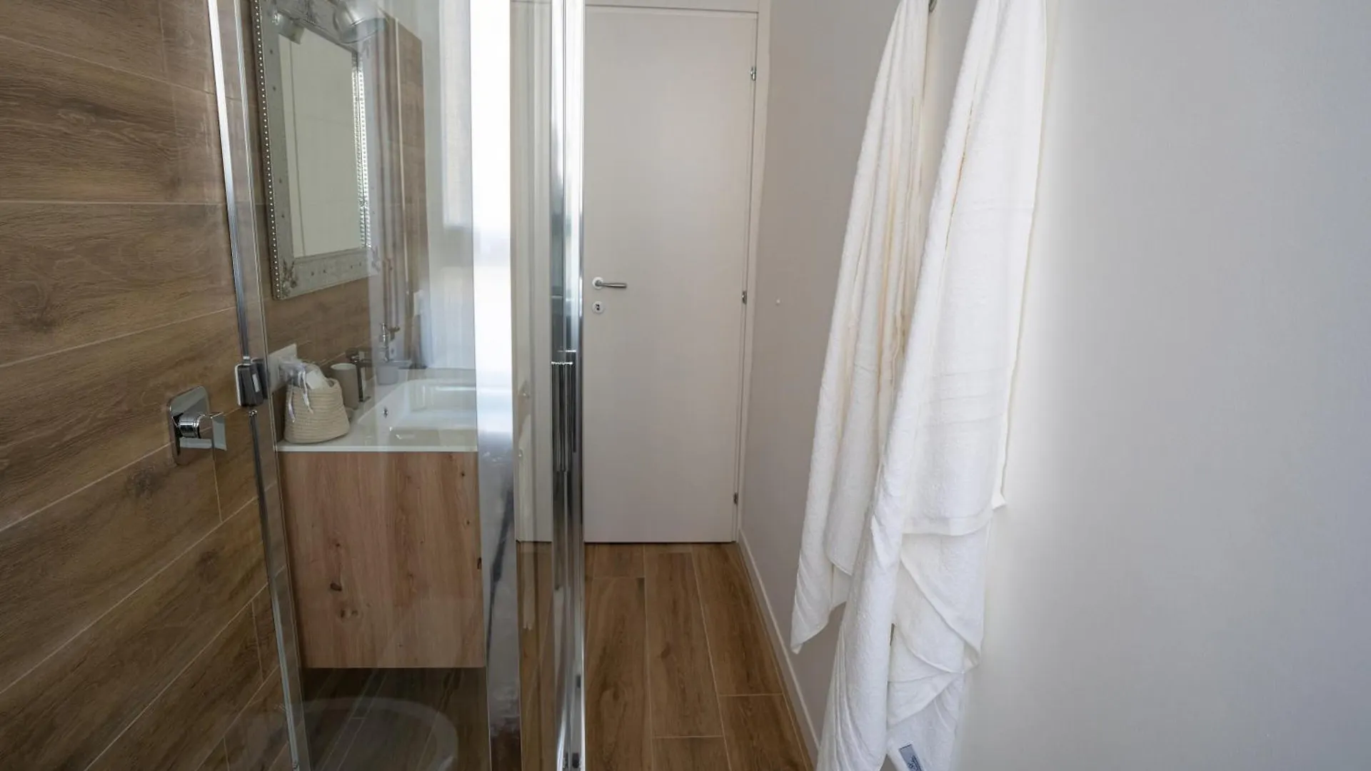 Suite Mont Noir Milan 0*,  Italy